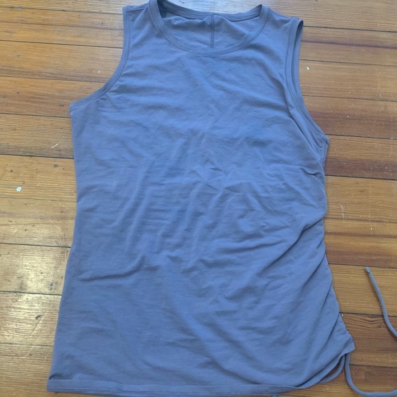 Lululemon tank top - Picture 3 of 4